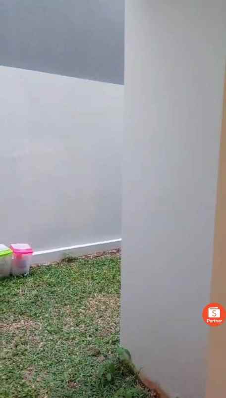 take over bu rumah 2 lantai shm 5 menit ke st