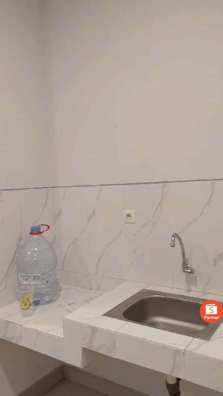 take over bu rumah 2 lantai shm 5 menit ke st