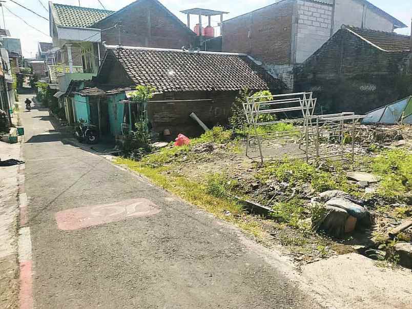 tanah 89m potensial bangun kost solo jawa tengah