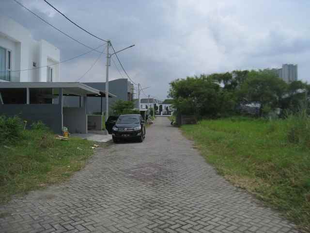 tanah di dian istana komplek dpr surabaya