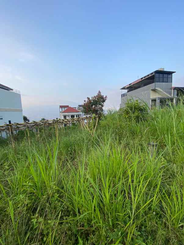 tanah murah view pengunungan dan city view kota batu