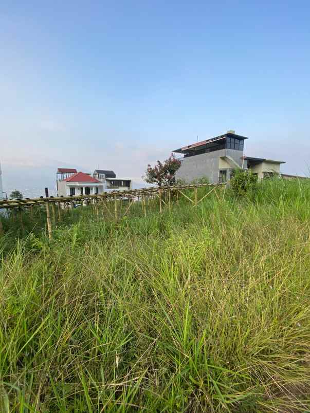 tanah murah view pengunungan dan city view kota batu