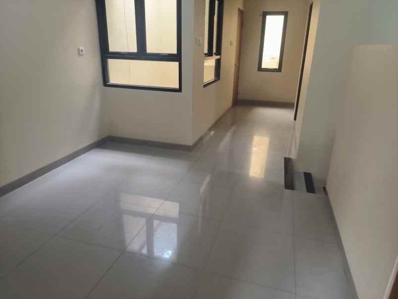 town house cipayung jakarta timur