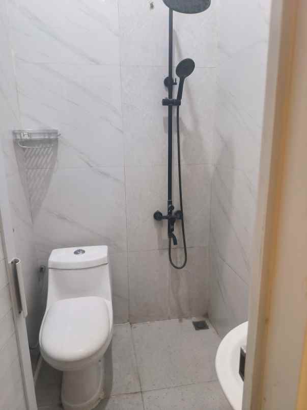 town house cipayung jakarta timur