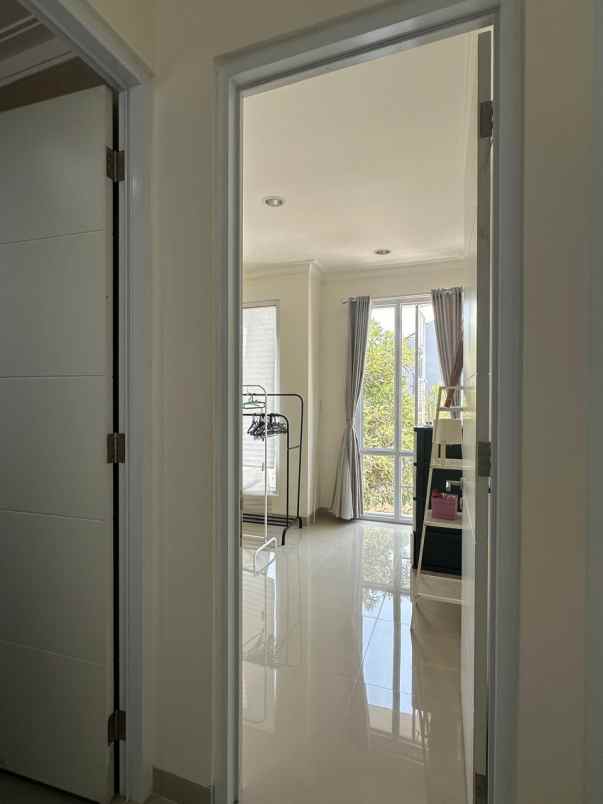 turun harga dijual rumah di komplek citra gran