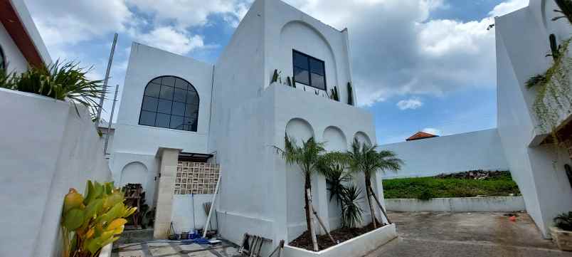 villa mewah full furnish hanya 10 menit ke canggu bali
