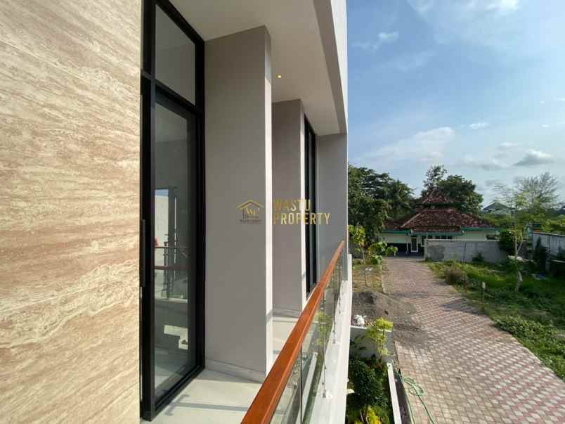 8 unit rumah 2 lantai one gate di kulon progo