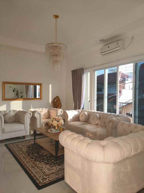 di jualrumah modern tropis