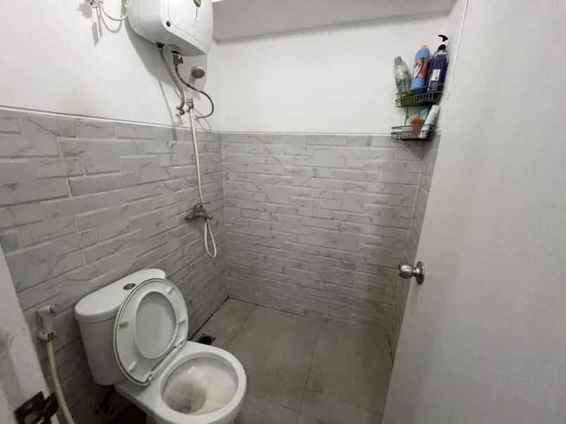 dijual apartemen educity stanford jalan