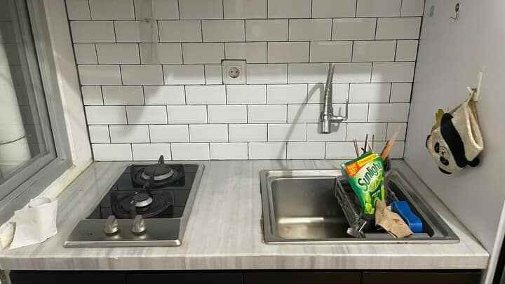 dijual apartemen educity stanford jalan