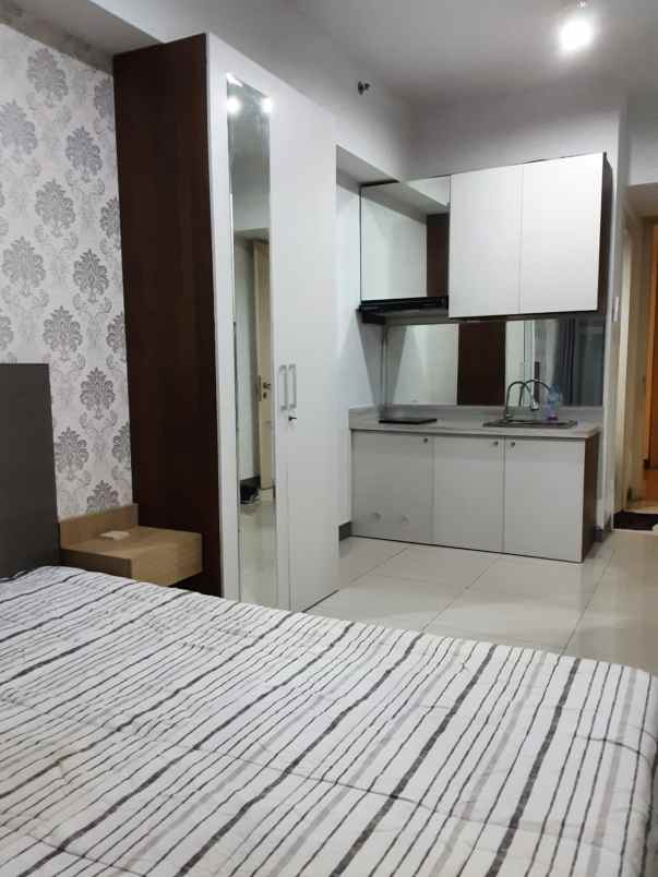 dijual apartemen pakuwon indah