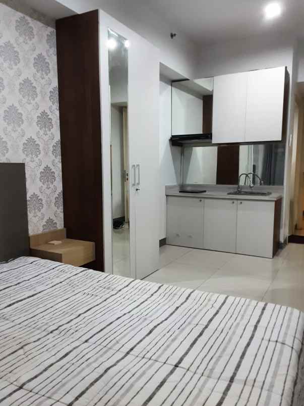 dijual apartemen pakuwon indah