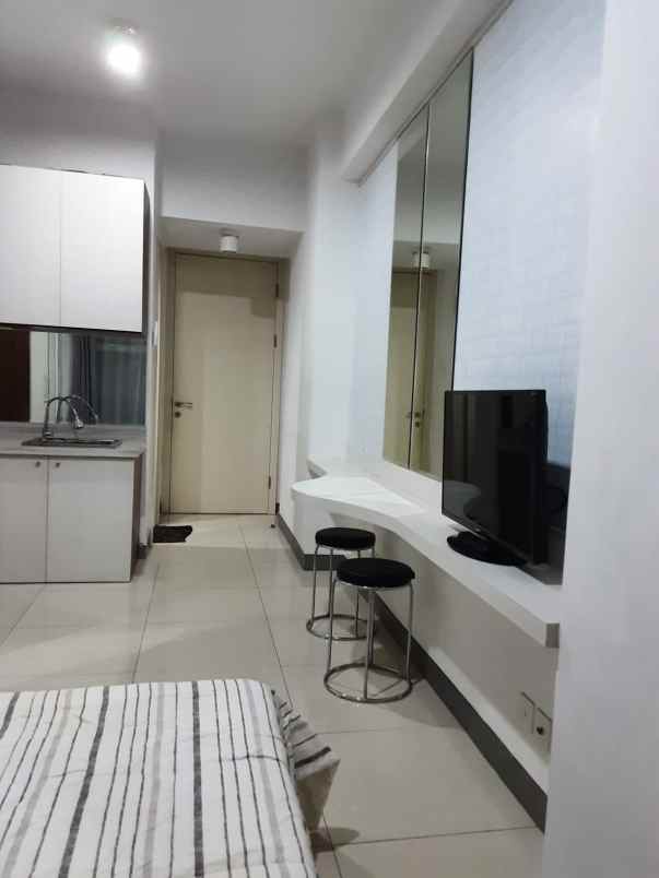 dijual apartemen pakuwon indah