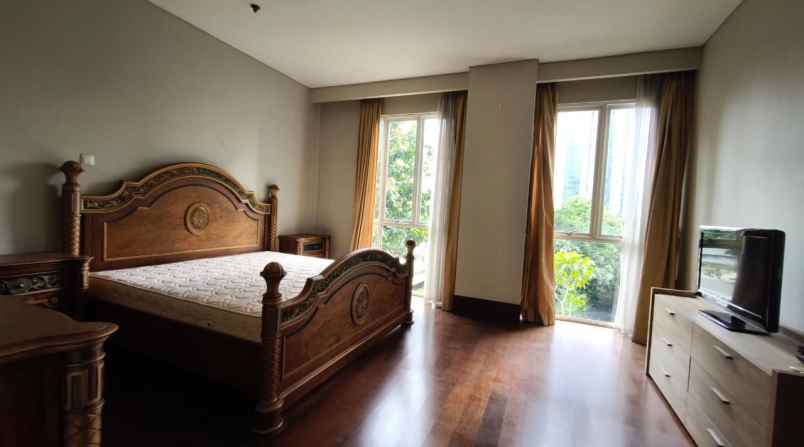 dijual apartemen semanggi