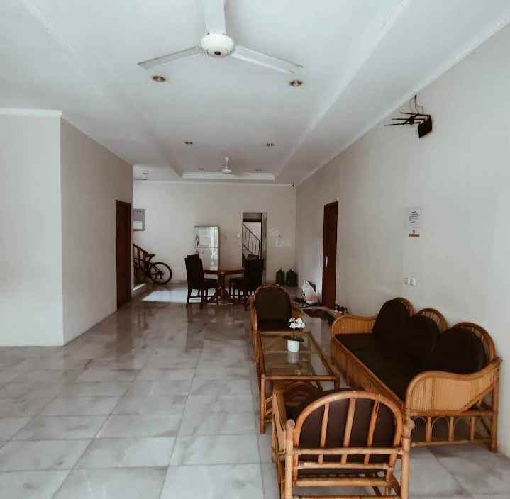 dijual beserta bangunan dibawah njop