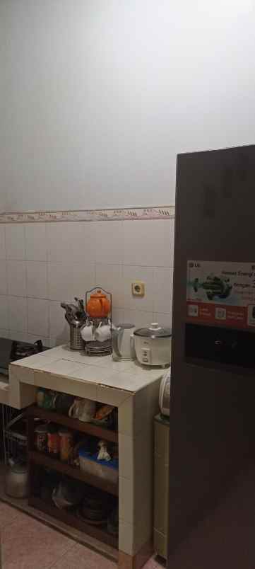dijual butuh rumah luas dan murah di grogol limo depok