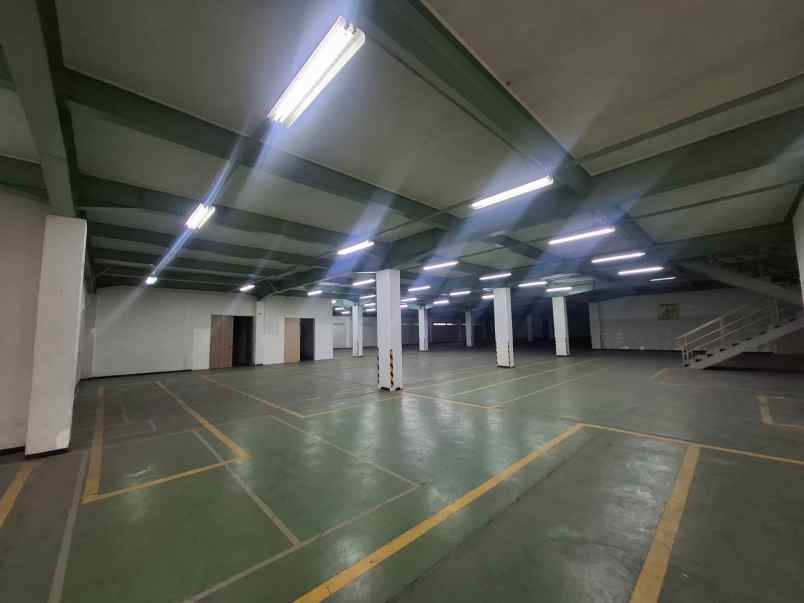 dijual disewa gudang di kawasan industri pulogadung