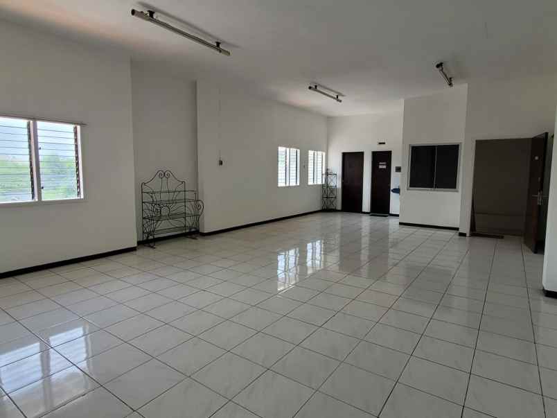 dijual gudang di margomulyo surabaya