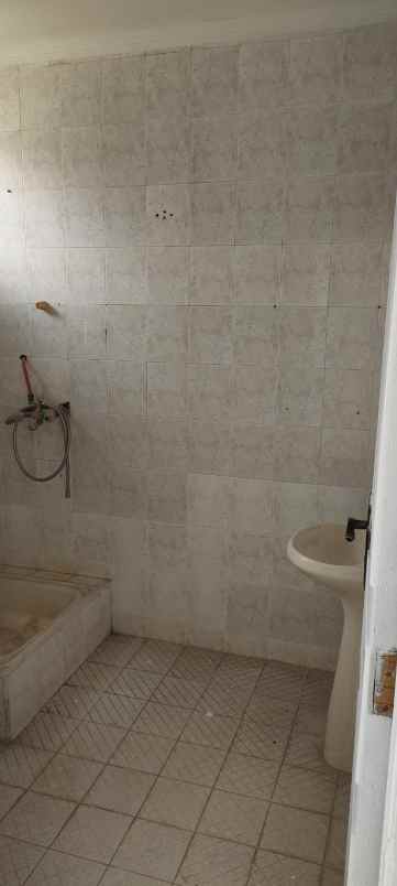 dijual harga bawah njop rumah cipaku bandung utara