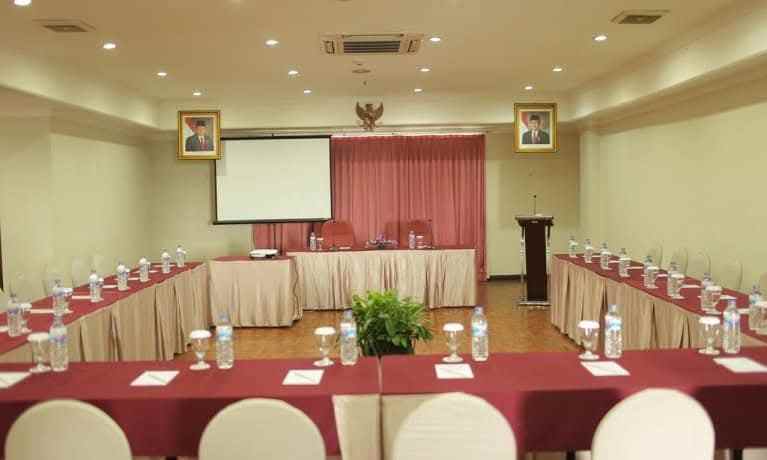 dijual hotel jl genteng kali surabaya