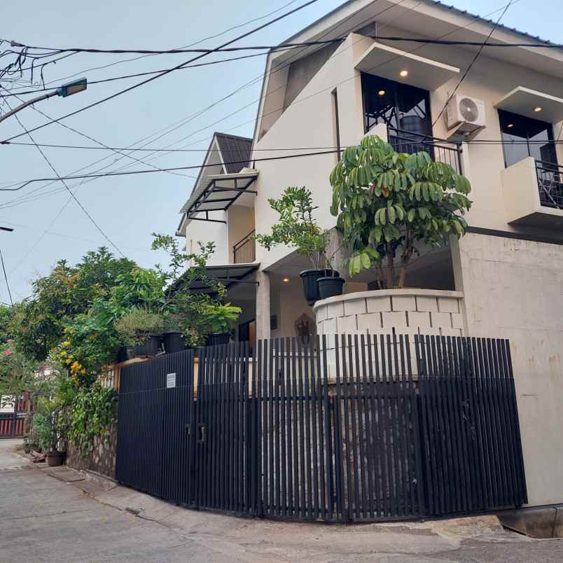 dijual kost jl bangka