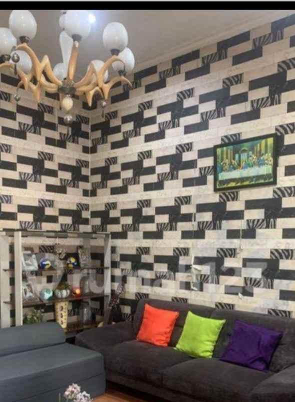 dijual murah rumah strategis cengkareng timur