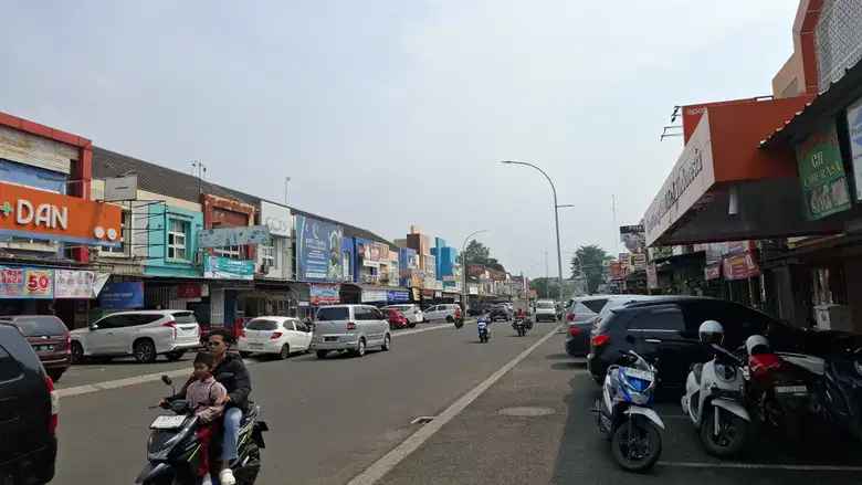 dijual ruko canadian broadway kota wisata