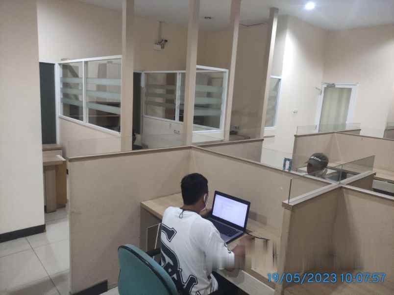 dijual ruko gudang kantor gedong pasar rebo jakarta
