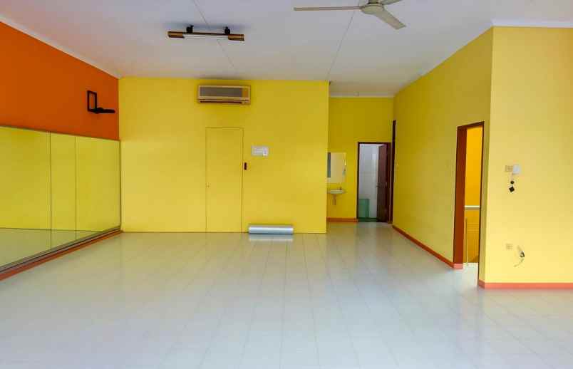 dijual ruko gudang kantor jalan beteng