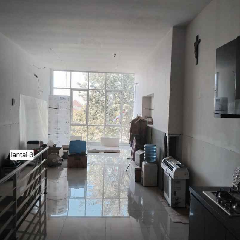 dijual ruko siap pakai di raya darmo baru barat