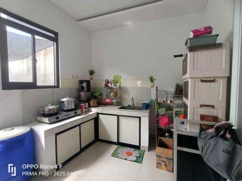 dijual rumah 3 lantai full furnished arcamanik bandung