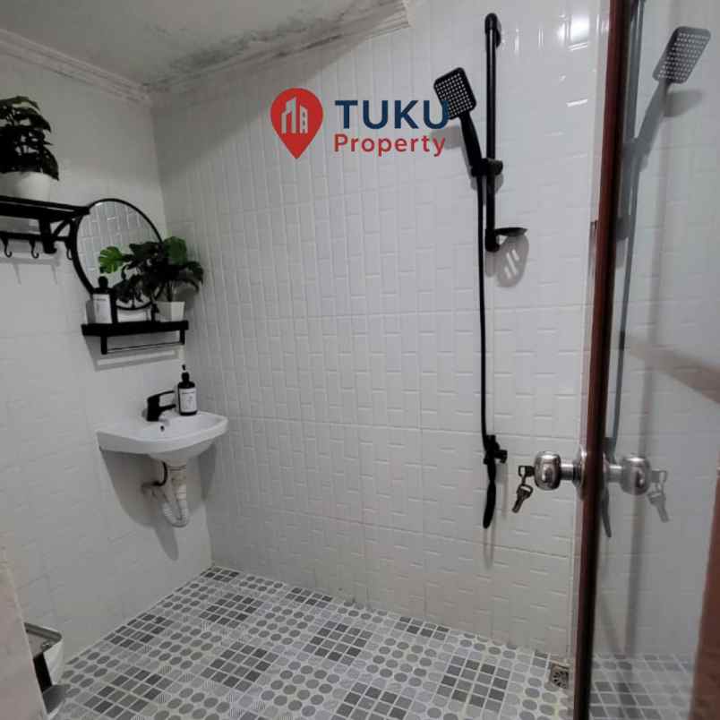 dijual rumah american classic di pamulang