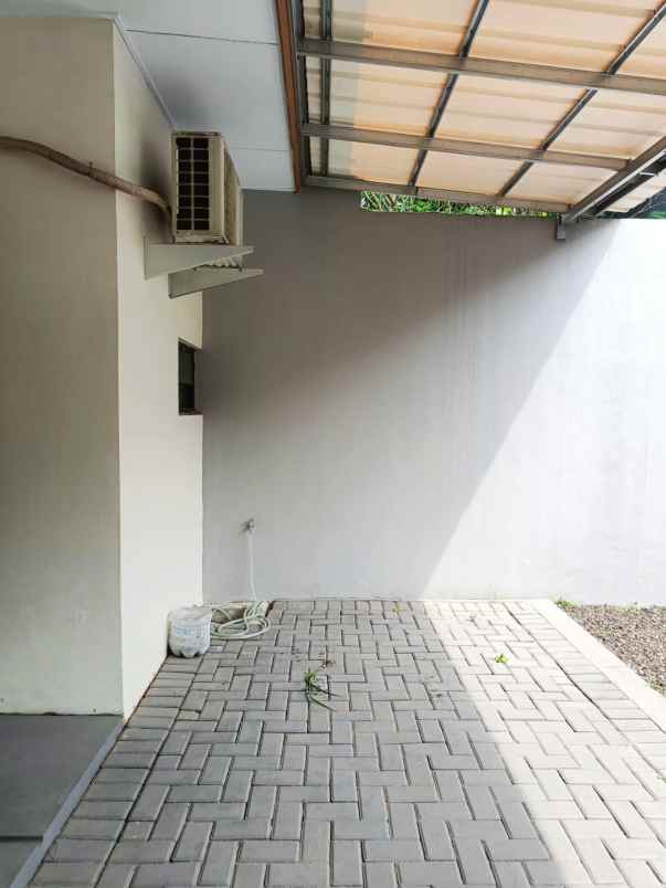 dijual rumah anantha the avani