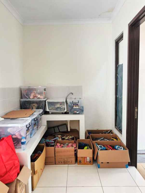 dijual rumah anantha the avani