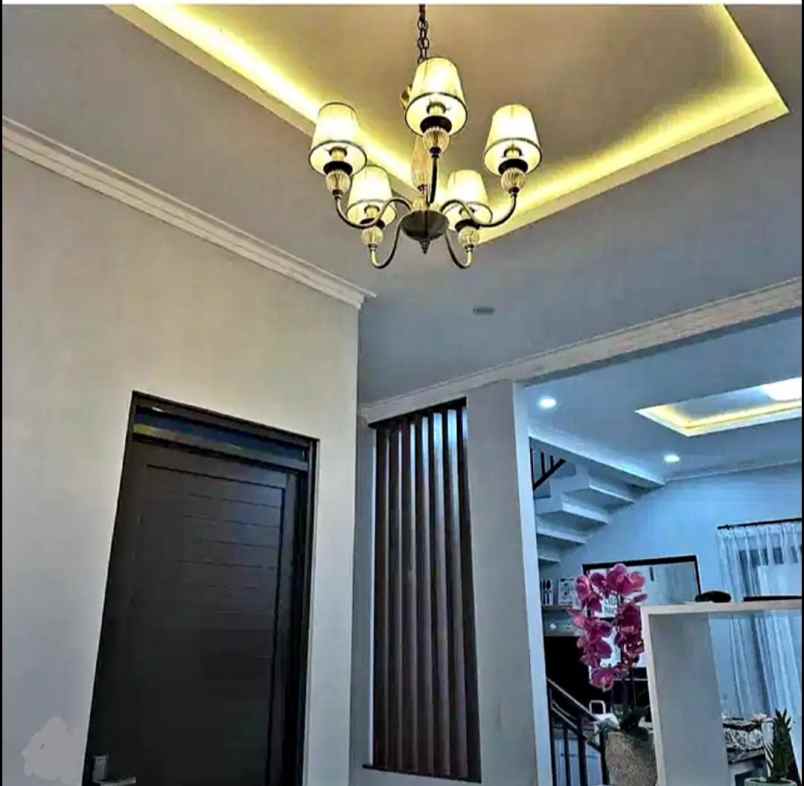 dijual rumah asri strategis tengah kota bandung