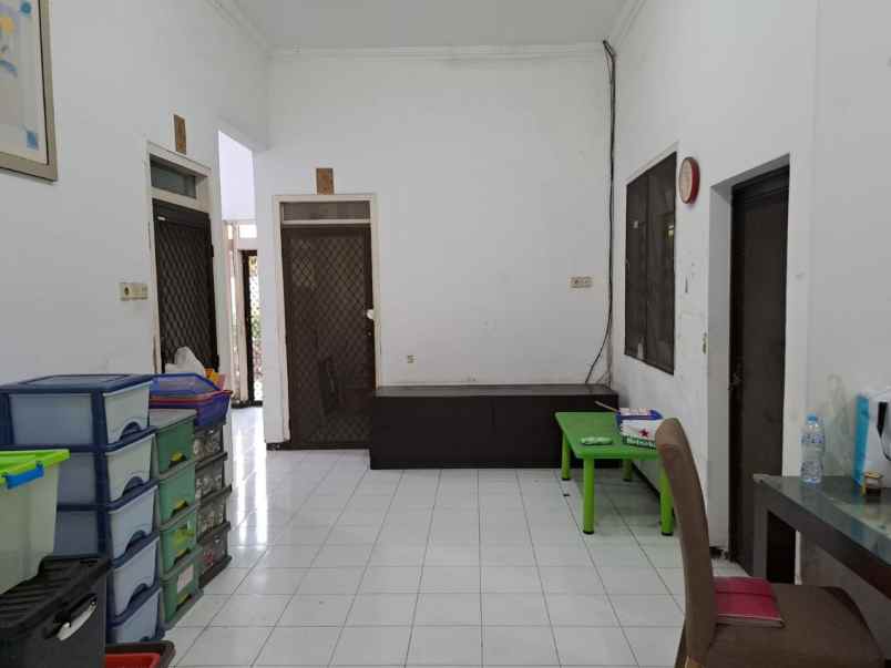 dijual rumah babatan pantai