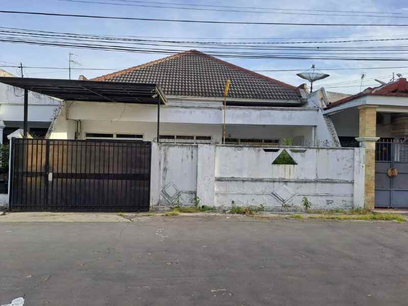 dijual rumah babatan pantai