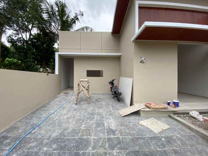 dijual rumah barat rsud sleman