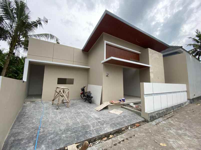 dijual rumah barat rsud sleman