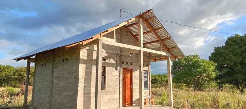 dijual rumah baru bangun dekat pantai