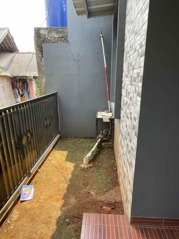 dijual rumah bedahan sawangan depok