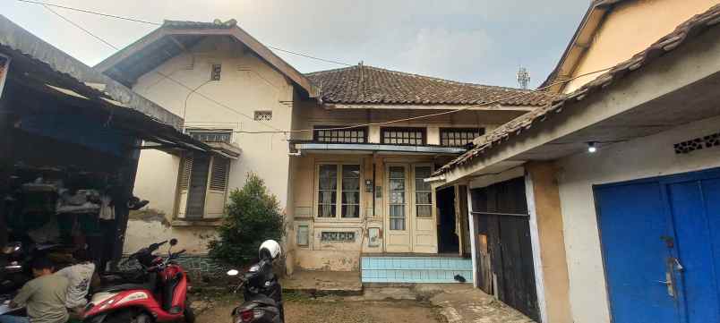 dijual rumah belanda dicimahi