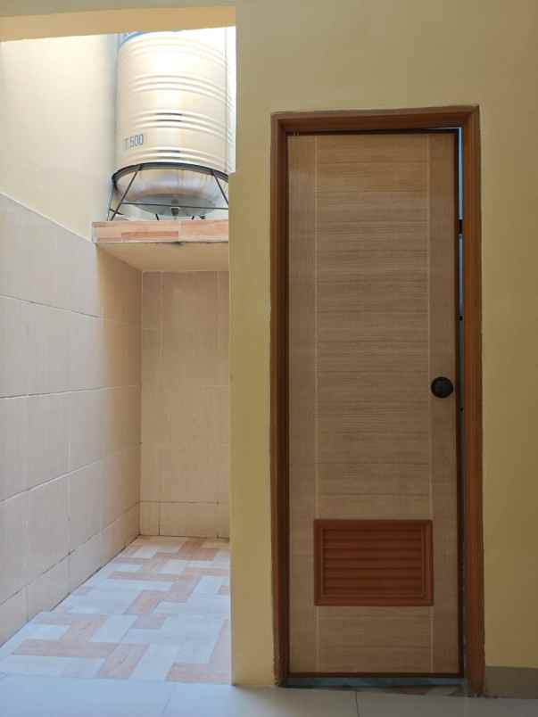 dijual rumah boulevard hijau kota