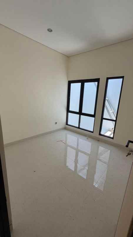 dijual rumah candi gebang
