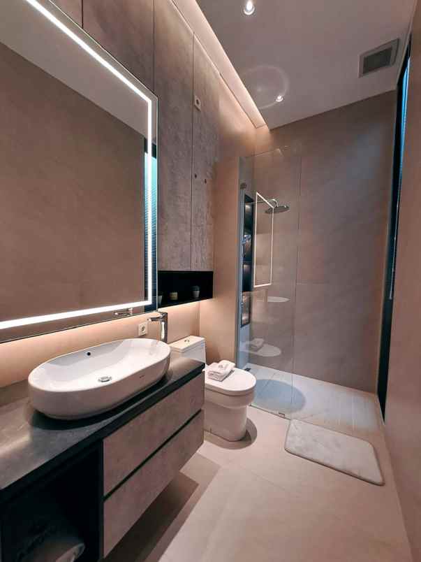 dijual rumah candi golf semarang