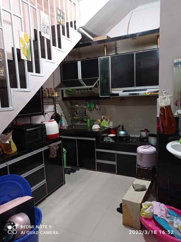 dijual rumah ciateul town house jl
