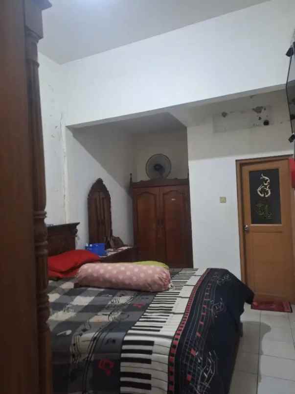 dijual rumah ciledug