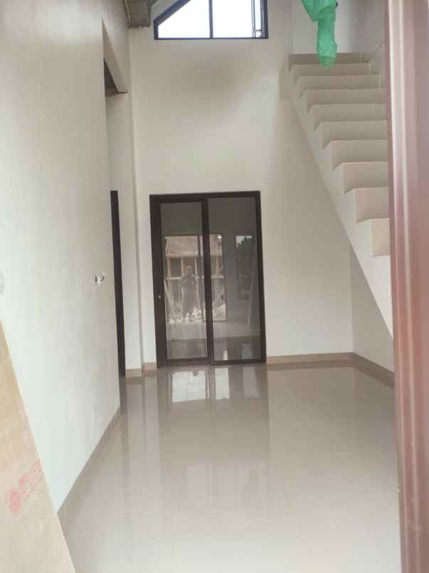 dijual rumah cileduk setu