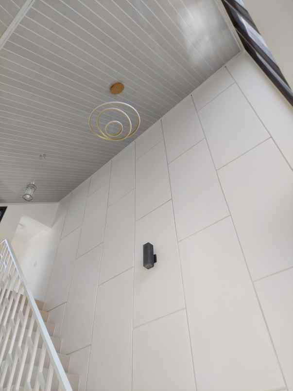 dijual rumah cileduk setu