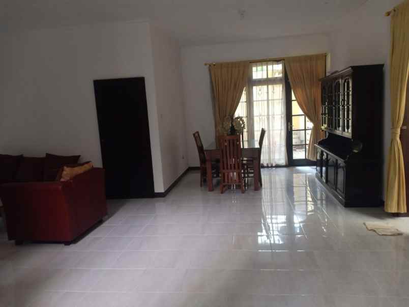 dijual rumah cipinang indah